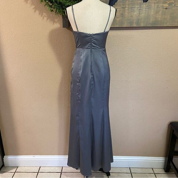 NWOT Lulus Glamorous Persona Grey Satin Pleated Sleeveless Tulip Maxi Dr… - Picture 6 of 8